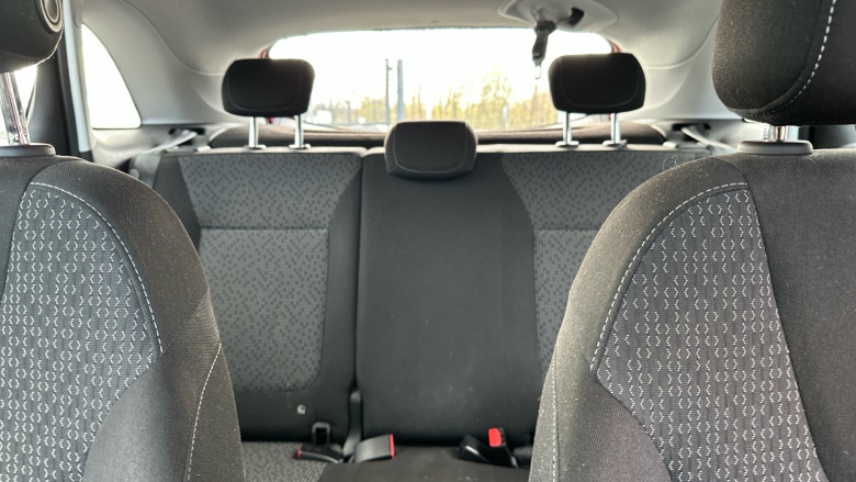 Vauxhall Crossland 1.2 Design 5dr Petrol Hatchback